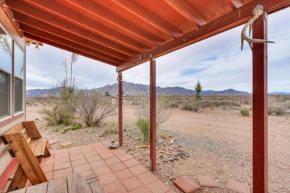 Sky Islands Retreat in Rodeo with Mountain Views!